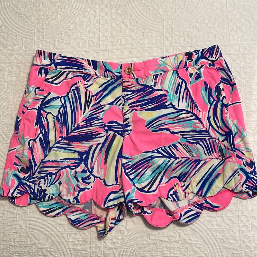 Lilly Pulitzer Shorts SIZE 10. Never been dried. Hung dry only. Great condition!